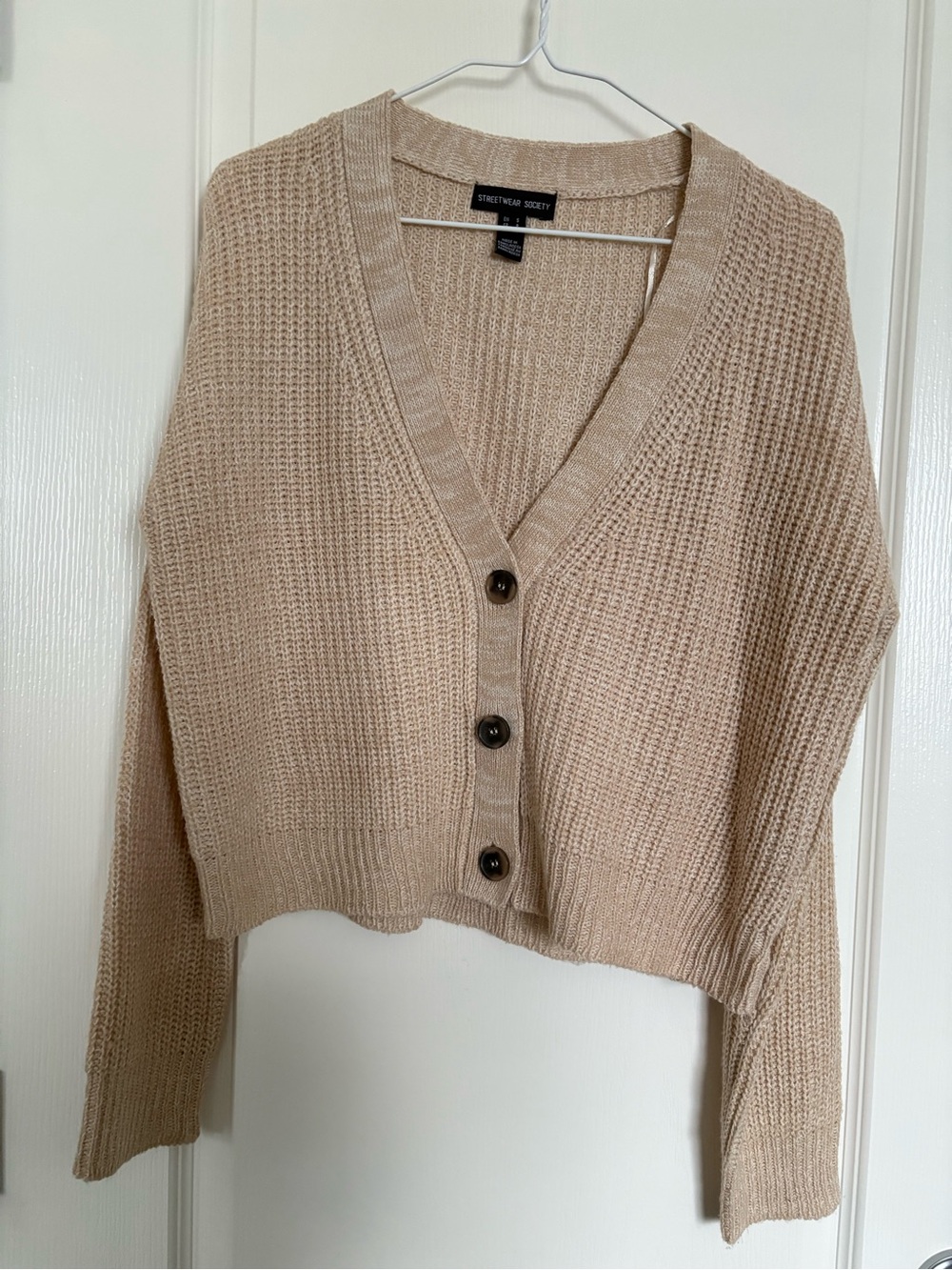 Streetwear Society Beige Cropped V‑Neck Button Cardigan